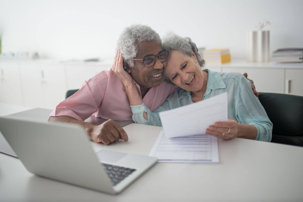 Couple comparing a CD and an IRA for retirement savings